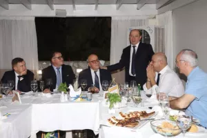 Δεξίωση και... ευχή από ΚΟΥΜΑ (φώτος)