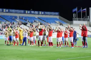Πήγαν στην κερκίδα