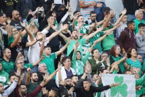 Συγκάτοικοι στην κορυφή... με ισοπαλία (φώτος)