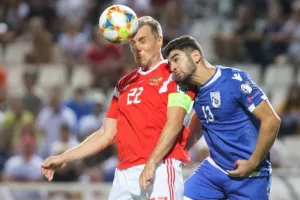 Εφιαλτική βραδιά και πεντάρα απ' την Ρωσία... (φώτος)