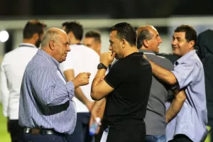 "ΜΠΑΜ" από τον ΕΘΝΙΚΟ-Η μπάλα τιμώρησε τον ΑΠΟΛΛΩΝΑ (φώτος)