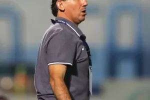 "ΜΠΑΜ" από τον ΕΘΝΙΚΟ-Η μπάλα τιμώρησε τον ΑΠΟΛΛΩΝΑ (φώτος)