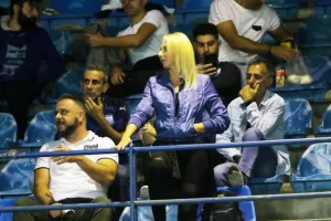 Πόσοι στο Παραλίμνι;
