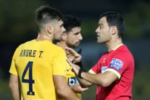 ΚΙΤΡΙΝΟ με ανατροπή και... άλμα η ΑΕΛ (φώτος)