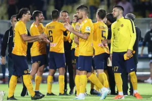 ΚΙΤΡΙΝΟ με ανατροπή και... άλμα η ΑΕΛ (φώτος)