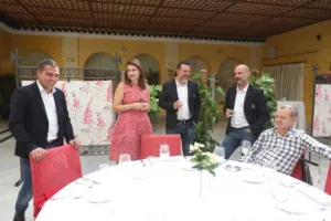 ΑΠΟΕΛ/ Το γεύμα σε ΜΜΕ και χορηγούς (φώτος)