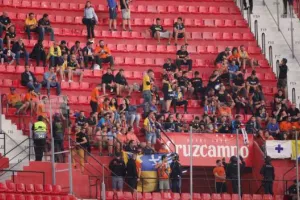(ΦΩΤΟΣ) Ο κόσμος του ΑΠΟΕΛ στη Σεβίλλη
