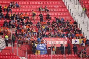 (ΦΩΤΟΣ) Ο κόσμος του ΑΠΟΕΛ στη Σεβίλλη