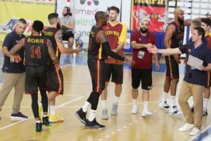 (Φώτος) Πήρε το Σούπερ Καπ ο Κεραυνός