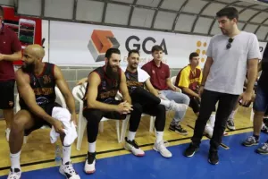 (Φώτος) Πήρε το Σούπερ Καπ ο Κεραυνός