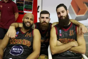 (Φώτος) Πήρε το Σούπερ Καπ ο Κεραυνός