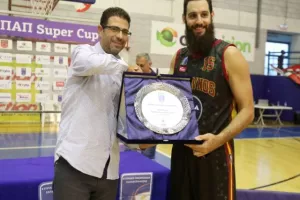 (Φώτος) Πήρε το Σούπερ Καπ ο Κεραυνός