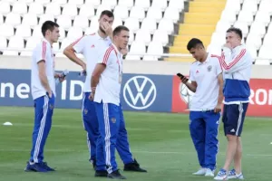 Εφιαλτική βραδιά και πεντάρα απ' την Ρωσία... (φώτος)