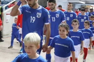 Εφιαλτική βραδιά και πεντάρα απ' την Ρωσία... (φώτος)