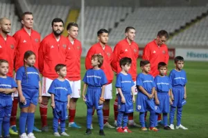 Εφιαλτική βραδιά και πεντάρα απ' την Ρωσία... (φώτος)
