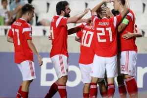 Εφιαλτική βραδιά και πεντάρα απ' την Ρωσία... (φώτος)