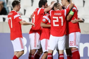 Εφιαλτική βραδιά και πεντάρα απ' την Ρωσία... (φώτος)