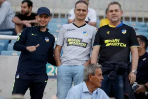Τρίποντο με κακή-προβληματική-ανησυχητική εμφάνιση (φώτος)