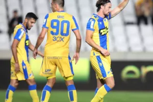 Τρίποντο με κακή-προβληματική-ανησυχητική εμφάνιση (φώτος)