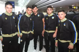 ΦΩΤΟΣ/"Πέταξε" για Αζερμπαϊτζάν και η Κ19 του ΑΠΟΕΛ...