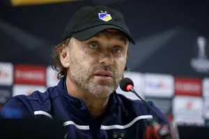 ΝΤΟΛ: "Είμαι σίγουρος πως θα πάρουμε βαθμούς/Τίποτα δεν με προβληματίζει!"
