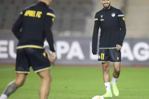 ΦΩΤΟΡΕΠΟΡΤΑΖ από Τ. Bahramov