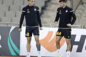 ΦΩΤΟΡΕΠΟΡΤΑΖ από Τ. Bahramov