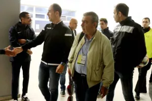 Με ΕΞΑΡΑ ήρθε η μοναξιά στην κορυφή! (φώτος)