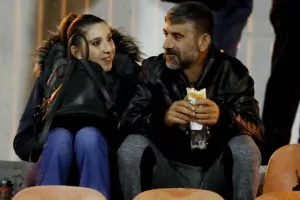 Με ΕΞΑΡΑ ήρθε η μοναξιά στην κορυφή! (φώτος)