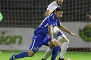 Με ΕΞΑΡΑ ήρθε η μοναξιά στην κορυφή! (φώτος)