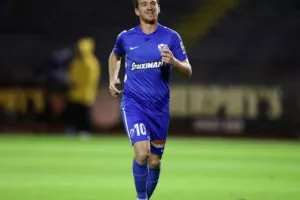 Με ΕΞΑΡΑ ήρθε η μοναξιά στην κορυφή! (φώτος)