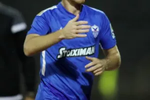 Με ΕΞΑΡΑ ήρθε η μοναξιά στην κορυφή! (φώτος)