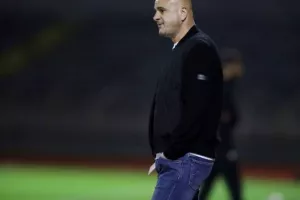 Με ΕΞΑΡΑ ήρθε η μοναξιά στην κορυφή! (φώτος)