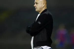 Με ΕΞΑΡΑ ήρθε η μοναξιά στην κορυφή! (φώτος)