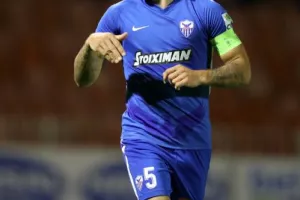 Με ΕΞΑΡΑ ήρθε η μοναξιά στην κορυφή! (φώτος)
