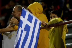 Σιγά μην έλειπαν.../ΑΠΟΕΛ