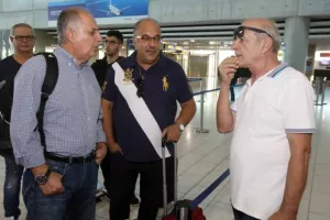 ΦΩΤΟΣ απ' το αεροδρόμιο/Πέταξε για Σεβίλλη το ΑΠΟΕΛ