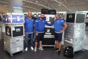 ΦΩΤΟΣ απ' το αεροδρόμιο/Πέταξε για Σεβίλλη το ΑΠΟΕΛ