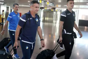ΦΩΤΟΣ απ' το αεροδρόμιο/Πέταξε για Σεβίλλη το ΑΠΟΕΛ