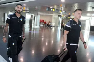 ΦΩΤΟΣ απ' το αεροδρόμιο/Πέταξε για Σεβίλλη το ΑΠΟΕΛ