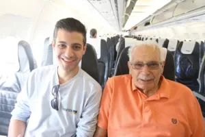 ΦΩΤΟΣ απ' το αεροδρόμιο/Πέταξε για Σεβίλλη το ΑΠΟΕΛ