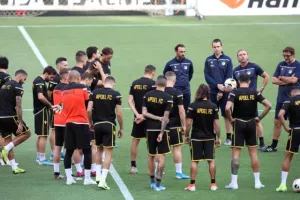 (Φώτος) Προπόνηση ΑΠΟΕΛ στο Σάντσεθ Πιθχουάν