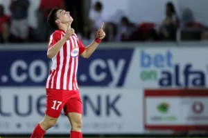 Ανατροπή στην ανατροπή και ΝΕΑ ΣΑΛΑΜΙΝΑ! (φώτος)