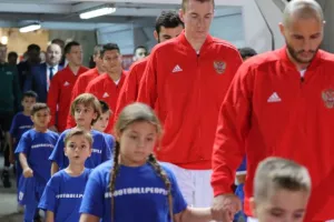 Εφιαλτική βραδιά και πεντάρα απ' την Ρωσία... (φώτος)