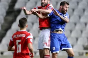 Εφιαλτική βραδιά και πεντάρα απ' την Ρωσία... (φώτος)