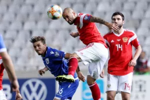Εφιαλτική βραδιά και πεντάρα απ' την Ρωσία... (φώτος)