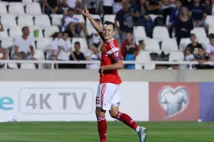 Εφιαλτική βραδιά και πεντάρα απ' την Ρωσία... (φώτος)