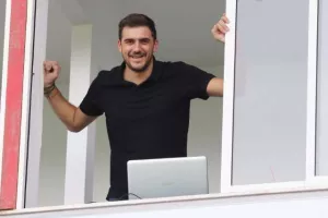 Κρίμα και άδικο! (Φώτος)