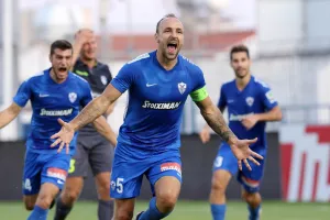 ΦΟΒΕΡΗ φώτο και μήνυμα ο Σίλντενφελντ!!