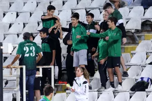 Oι πιστοί του...